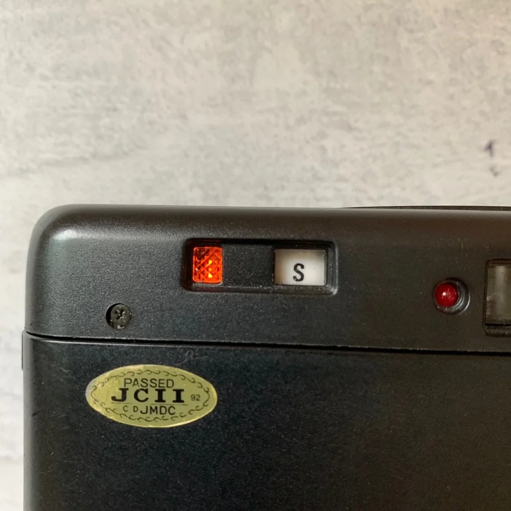 Chinon 35mm Film Camera Black 35FX-IV Focus Free DX Motorized Auto Flash